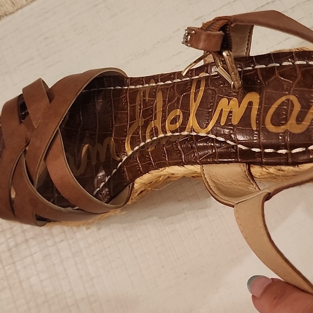 Brown wedges